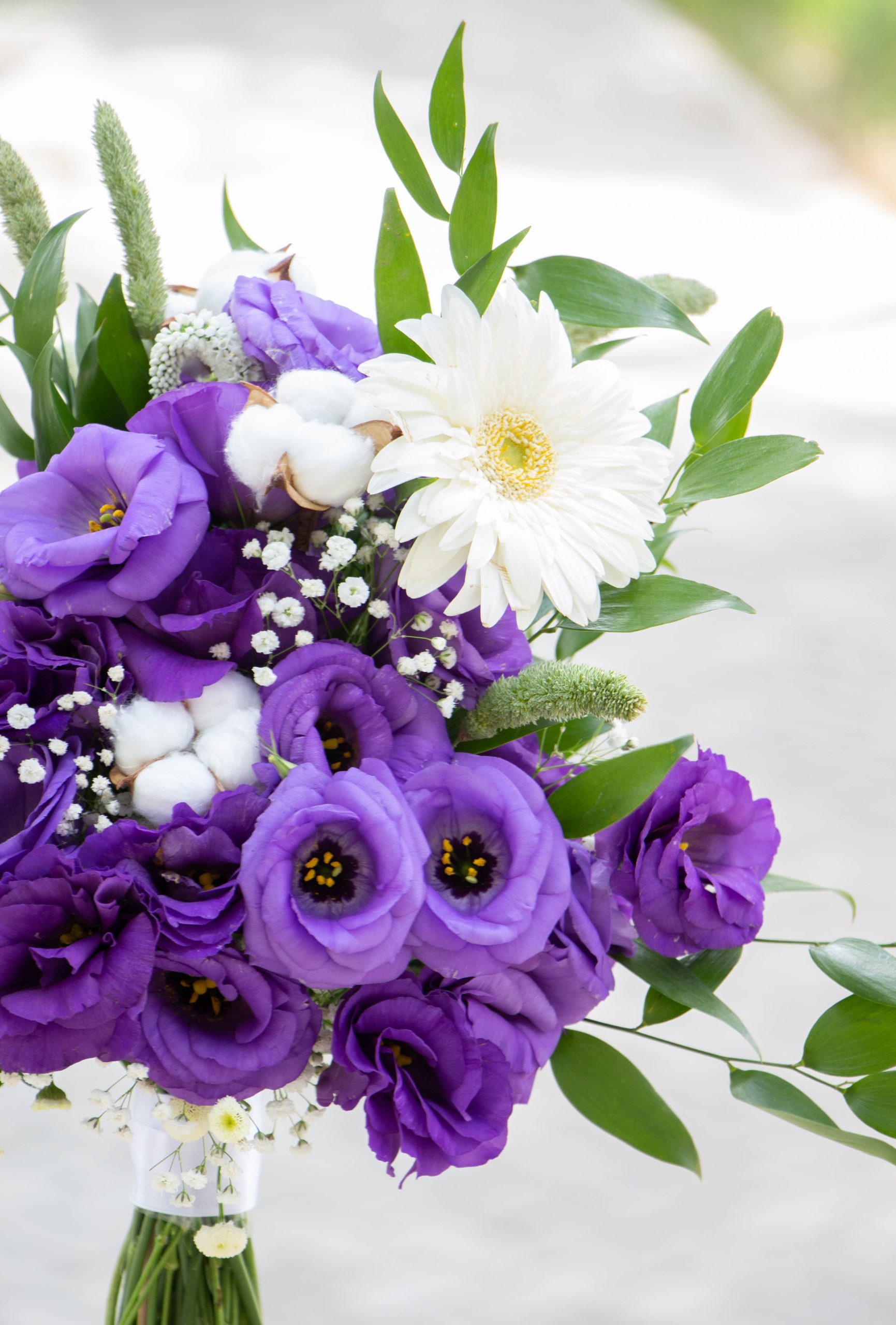 produit maison des fleurs, Bouquet de lisiathus violet et blanc